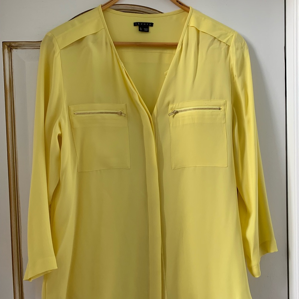 COLOR OF SPRING! Theory silk top